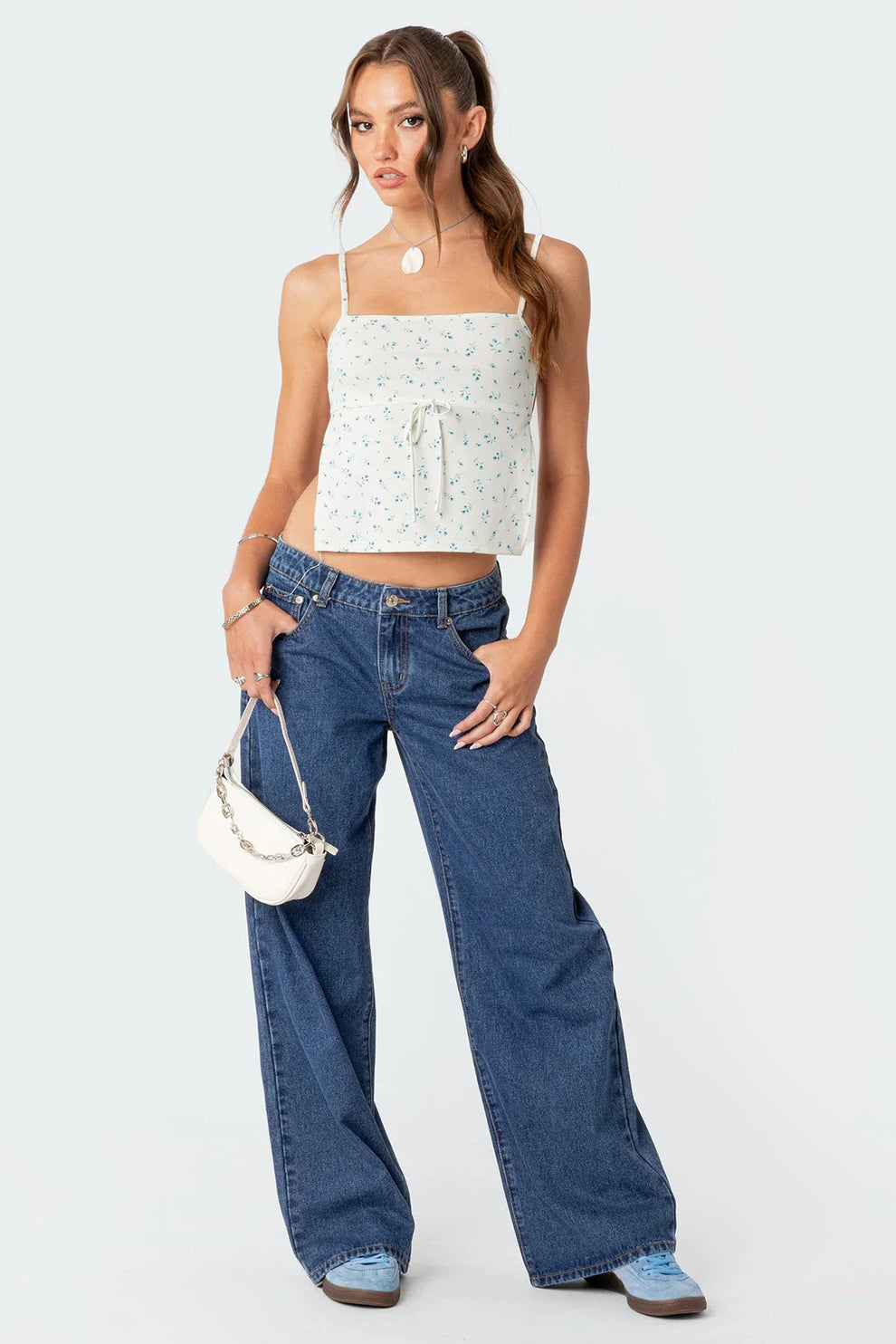 LOW-WAIST JEANS