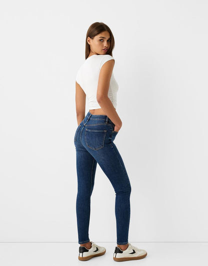 HIGH-WAIST SKINNY JEANS