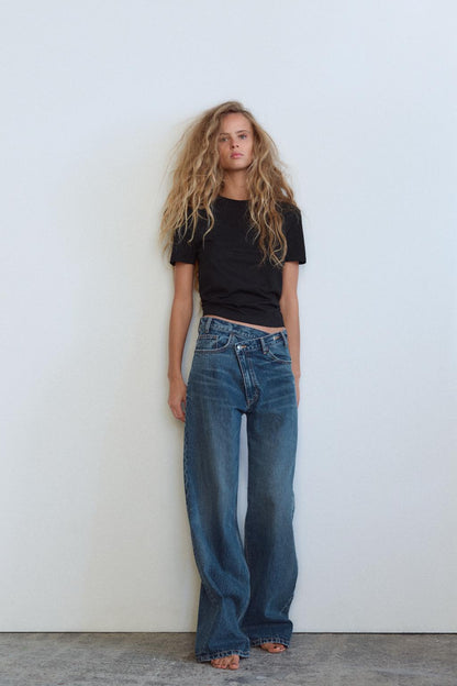 HIGH-WAIST WIDE LEG JEANS