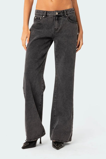 LOW-WAIST JEANS